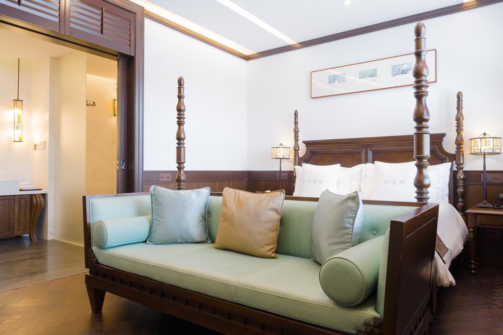 Relais & Chateaux Chaptel Hangzhou Hotel Exterior photo